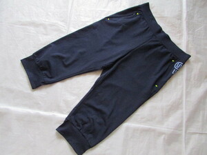 SKINS ウイメンズ Oサイズ ハーフ パンツ 使用少なめ きれい スキンズ 3/4丈 7分 ふくらはぎ丈 ネイビー系 レディース