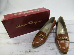 ★同梱不可【B送900円】　107　Salvatore Ferragamo　サルヴァトーレフェラガモ　ヒールパンプス　ガンチーニ　レザー　茶　7 1/2C