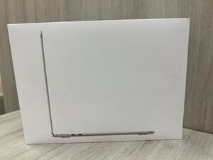 ほぼ新品　アップル Apple MacBook Air 13インチ Apple M3チップ（8コアCPU/8コアGPU）/SSD 256GB/メモリ 8GB/スターライト [MRXT3J/A]