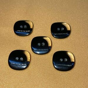 RN05-06 黒にシルバーラインボタン 12.2ｍｍ 5個一組 厚さ 3.7mm