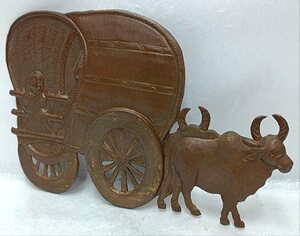 ・ビンテージ　インド　銅製打出し彫刻　牛車オブジェ・ウォールプラーク