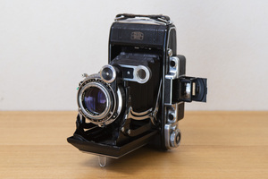 スーパーイコンタV（532/2）オプトン・テッサー 105mmF3.5付 | Super Ikonta 532/2 | 6x9スプリングカメラ
