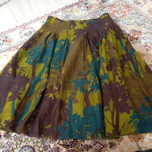DAKS　シルクのスカート　サイズ40　今年注目のグリーン　フレアスカート　送料無料　ダックス