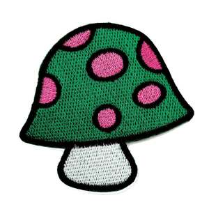 ワッペン アイロンワッペン きのこ マッシュルーム グリーン 緑 mushroom 簡単貼り付け アップリケ 刺繍 裁縫