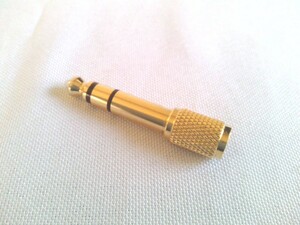 美品★変換プラグ ステレオミニプラグ(オス)→標準プラグ（オス） 変換アダプタ 3.5mm to 6.3mm 