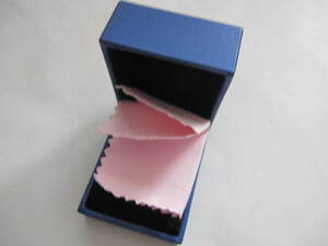 新品・未使用　リングケース・リングボックス　ギフトボックス　贈り物　プレゼントボックス　指輪ケース　ジュエリーボックス　ブルー系