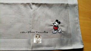 ディズニー Mickeyミッキー刺繍 紳士ハンカチ 【未使用】size 42×42 グレー色