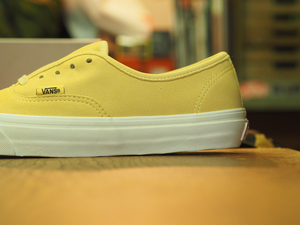 Vans VAULT OG AUTHENTIC LX OG ”PALE BANANA” 24.5センチ バンズ ヌバック オーセンティック