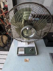 2★S:日立　HITACHI D-661 30cm DESK FAN 扇風機　羽　緑　 30CM 昭和 レトロ アンティーク 現状品