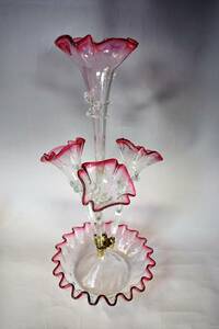 昭和レトロ　花型　花瓶　フラワーコンポート　生け花　オブジェ　花器　ガラス細工　フリル　工芸がらす　時代品　glass　硝子