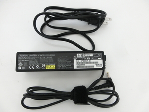 ○Fujitsu 富士通 ACアダプタ　FMV-AC327A　19V　3.16A　中古動作品