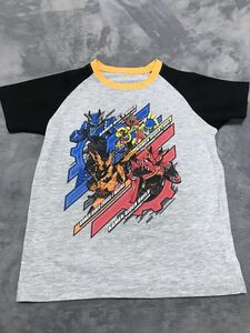 仮面ライダービルド 半袖Tシャツ 120くらい