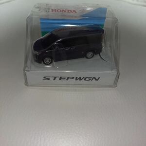 ホンダ HONDA ステップワゴン STEP WGN 非売品 ミニカー LED キーホルダー　カラーサンプル　ディーラー　プルバックカー　紫 パープル