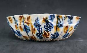 中國 唐時代 唐三彩藍白褐色釉菱形花皿