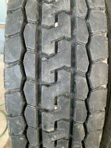 225/85R16 121/119L LT YOKOHAMA TY285 19年製 11mm 中古トラックタイヤ ２本