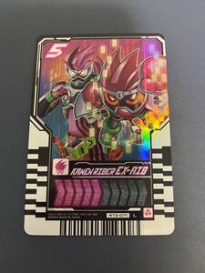 仮面ライダーガッチャード 仮面ライダーエグゼイド レジェンドレア L PHASE:02 02弾 ライドケミートレカ カード　RT2-071