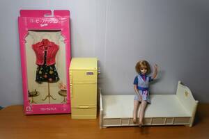 リカちゃん人形　バービー Barbie ファッション　冷蔵庫/ベッド　まとめて