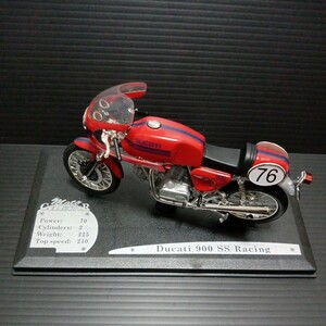 ● ソリド「1/18 ドゥカティ 900SS」レッド　solido バイク ミニカー Ducati　Racing