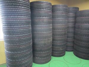 送料無料　新品未使用　スタッドレス　245/70R19.5　DUNLOP　SP068　2023年製　12本セット　4軸低床