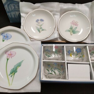 香蘭社 食器3点セット 中皿 カラー 小皿 ガラスコップ