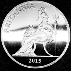 e321 エリザベス2世　美品　貿易銀　銀貨　コレクション　2015年
