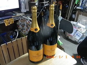 Veuve Clicquot ダミーボトル２本セット　高さ約６１ｃｍ