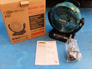 ★☆美品makita/マキタ　充電式ファン CF102D 14.4V 18V　扇風機　ACアダプター付き　本体のみ　CF102D 14.4V 18V☆★