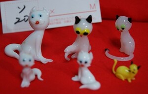 ソ20★ 昭和40年頃のガラス細工ミニチヤ6匹猫家族　置物セット（傷なし）