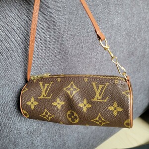 LOUIS VUITTON ルイヴィトン パピヨン ポーチ モノグラム