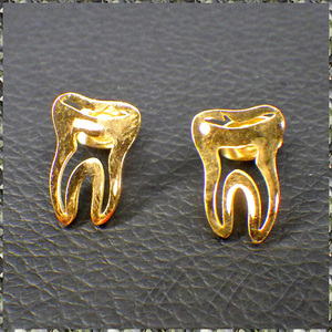 [EARRING] Gold Tooth Stud 歯 デザイン ゴールド スタッド ピアス