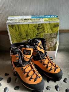 SCARPA スカルパ MONT BLANC GTX 87501-201 サイズ9USm 42EU 26.7cm相当　オレンジ　送料込