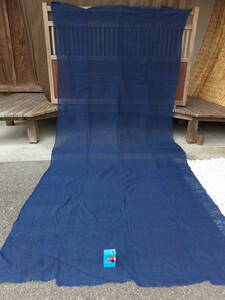蚊帳に使われていたしっかりした青系薄手藍木綿古布・長い4幅繋ぎ・320×145㌢・重470g・リメイク素材
