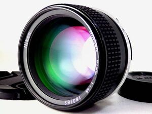 送料無料! Nikon Ai-s NIKKOR 85mm f1.4 MF Lens 完動 美品 人気 ニコン 望遠 単焦点 大口径 レンズ カメラ Camera AIS 一眼レフ Portlait