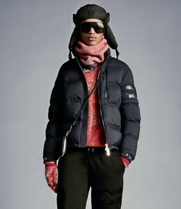 21AW モンクレール　スタンドネック ナイロン ダウン ジャケット　ダークネイビー　MONCLER　国内正規品　#A4