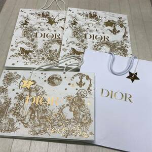 保管品 Dior ディオール　ショッパー　４枚セット　クリスマスホリデー　ギフト　紙袋　チャーム付き