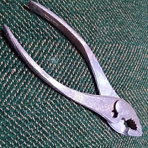 スズキ 車載工具 整備用工具 プライヤー Plier 全長133mm. Suzuki エポ ハスラー ロードフォックス RM ジムニー キャリー コークボトル