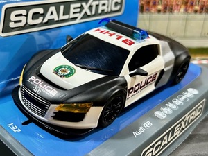 1/32 SCALEXTRIC C3932 AUDI R8 POLICE-CAR スロットカー 
