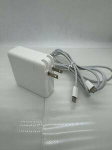 s103) Apple 61W USB-C Power Adapter/ A1718 /MacBook Pro用Type-C ACアダプター/20.3V 3A//付属ケーブル長2m/中古品