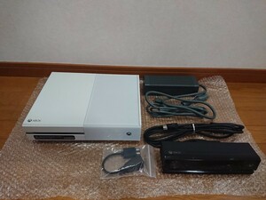 マイクロソフト XBOX ONE CONSOLE & Kinectセット(動作確認済)