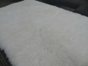 【必見】 日本製 羊 ムートン 長方形 ホワイト 白 150cmx50cm