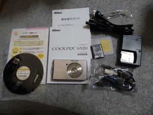 ★☆Nikon COOLPIX S520 コンパクトデジタルカメラ PK（SAKURA) 主要付属品完備 動作確認済み☆★