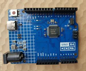 Arduino Uno R4（互換機）