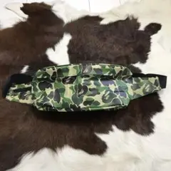 未使用美品！A BATHING APE 猿カモ 猿迷彩 ウエストバッグ ビニール