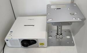 275【Panasonic】プロジェクター PT-RZ570JW(ホワイト) 本体/ET-PKD130B 天吊り金具