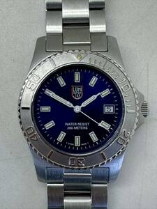 LUMINOX ルミノックス クォーツ腕時計 1580 青紫文字盤 シルバーカラーケース 電池切れのため不動