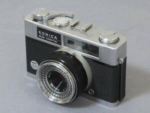 【中古】銀塩フィルムカメラ　コニカ　KONICA EE-MATIC Deluxe ケース付き