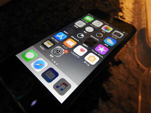 美品iPod touch 第6世代 128GB A1574 アイポッドタッチ 付属品未使用 Apple アップル　グレー（ウォークマン、レア、終売）