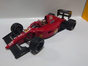 B-0725　中古品◇ミニカー　1/18 フェラーリ 641/2　Malboro #2(レッド) 　Grand Prix CLASSICS　フィギュア付き　