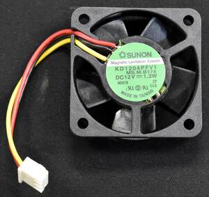 (国内発送 送料無料) 未使用品 SUNON KD1204PFV1 MS.M.B174 DC12V 1.3W 3pin 40x40x10mm 5500RPM GIGA-BYTE P/N:22SF3-100401-10 (SF0 x8s