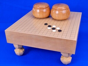 囲碁セット　新桂3寸足付碁盤セット(蛤碁石28号・桜碁笥大)【囲碁将棋専門店の将碁屋】